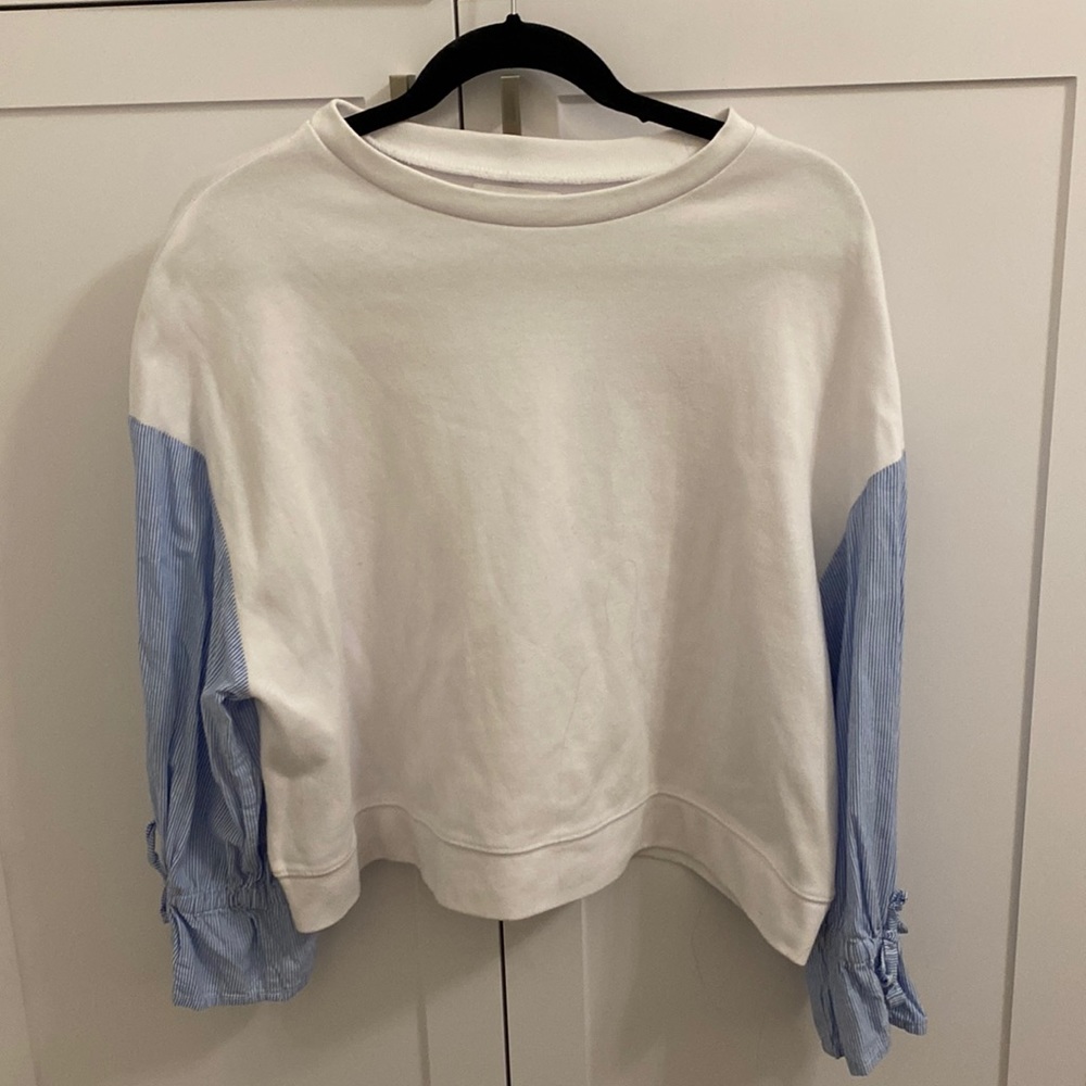 White cotton top with blouse pin striped tie sleeves